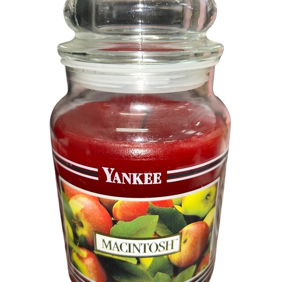 Retired Yankee Candle Black Band Macintosh 22oz Candle 90% full - Picture 1 of 6